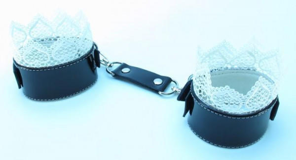Изысканные наручники с белым кружевом BDSM Light