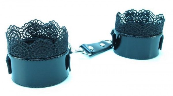 Изысканные наручники с чёрным кружевом BDSM Light